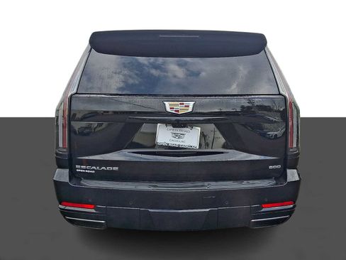 Certified 2025 Cadillac Escalade Sport Platinum w/ LPO, Floor Liner Package AWD/4WD image 5