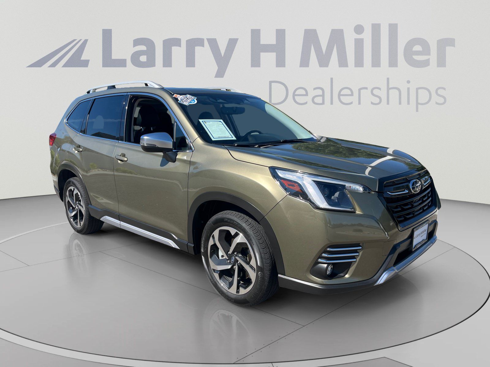 Certified 2023 Subaru Forester Touring AWD/4WD image 7