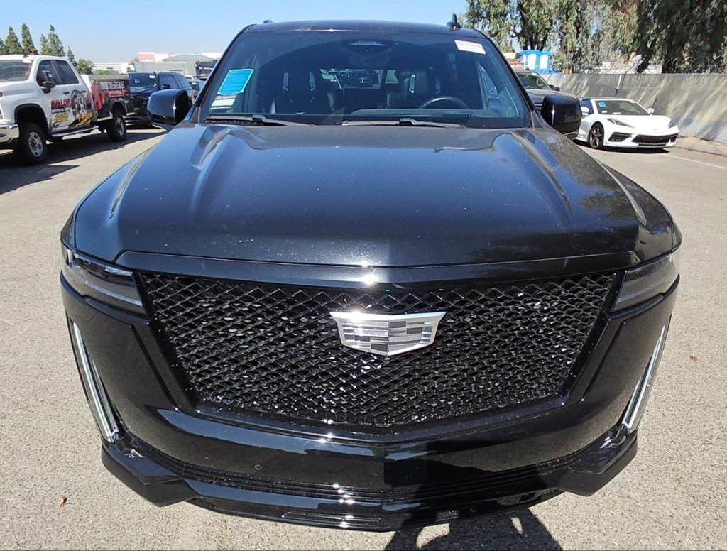 Used 2023 Cadillac Escalade ESV Sport Platinum w/ LPO, ONYX Package AWD/4WD image 7
