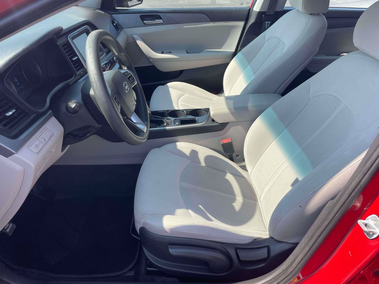 Used 2019 Hyundai Sonata SE FWD image 12