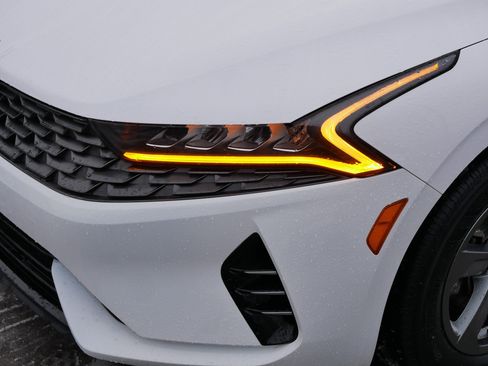 Used 2023 Kia K5 LXS image 16