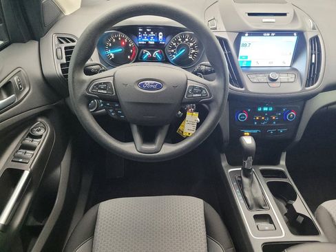 Used 2017 Ford Escape SE w/ Equipment Group 201A FWD image 22