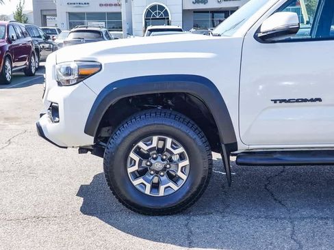 Used 2023 Toyota Tacoma TRD Off-Road image 9