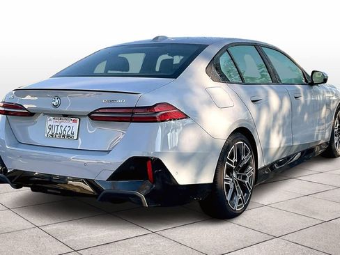 Used 2025 BMW i5 eDrive40i w/ M Sport Package image 14