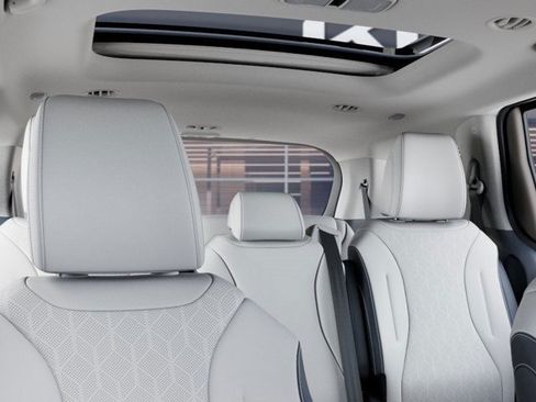 New 2026 Kia Carnival SX w/ SX Dark Edition Package FWD image 30