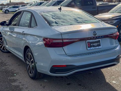 New 2026 Volkswagen Jetta SE image 9