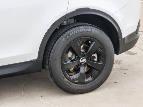 Used 2022 Land Rover Discovery Sport S image 10