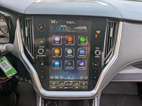 Used 2025 Subaru Outback Premium AWD/4WD image 13