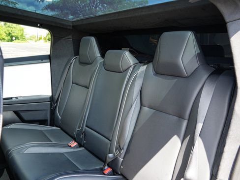 Used 2024 Tesla Cybertruck AWD Crew Cab image 16