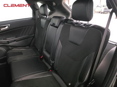 Used 2022 Ford Edge ST image 27