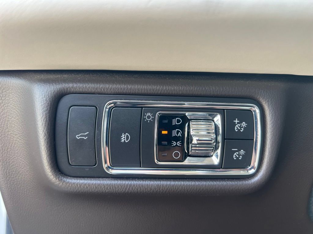 Used 2020 Lincoln Aviator Black Label AWD/4WD image 22