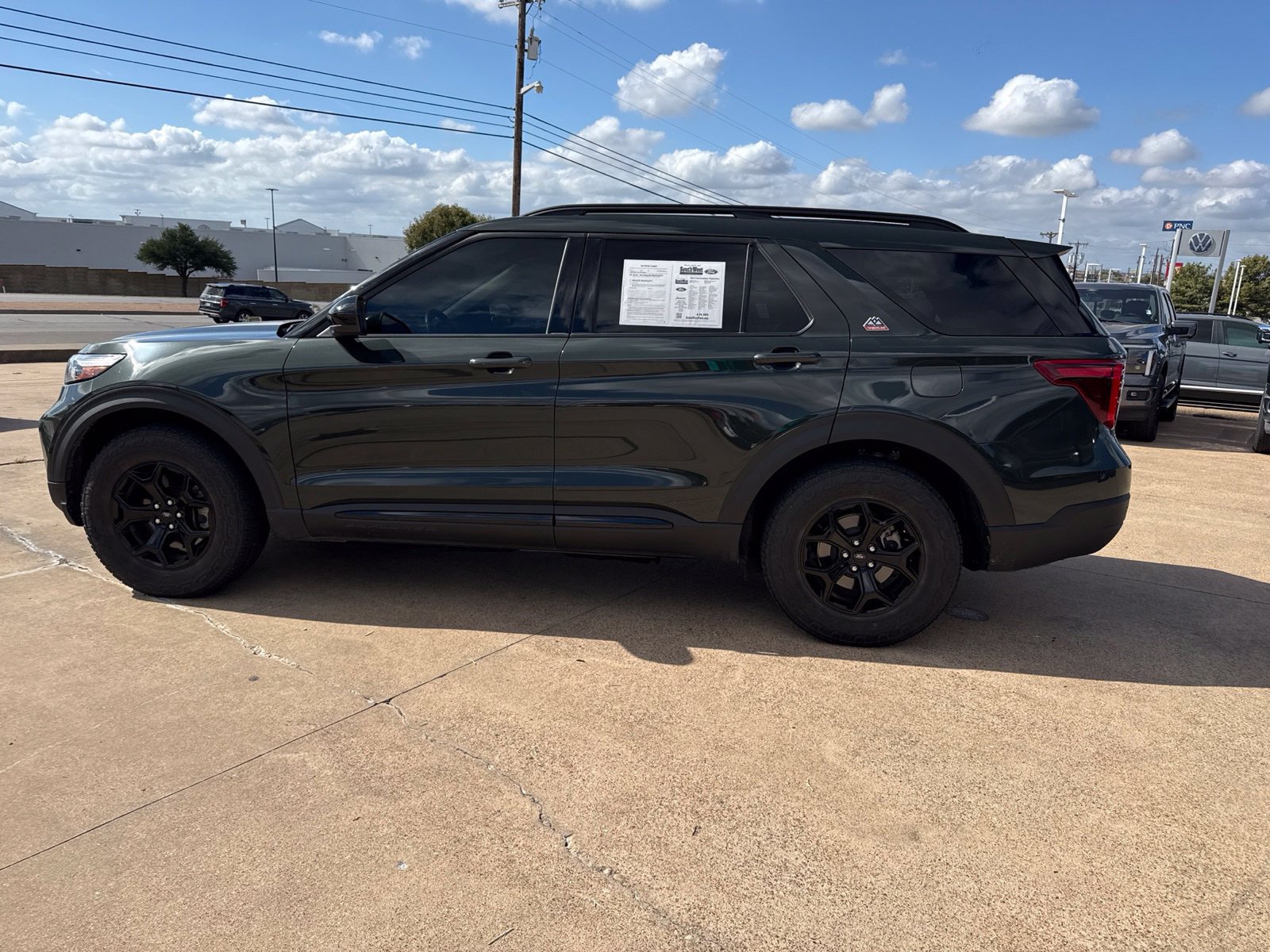 Used 2024 Ford Explorer Timberline w/ Timberline Technology Package AWD/4WD image 4