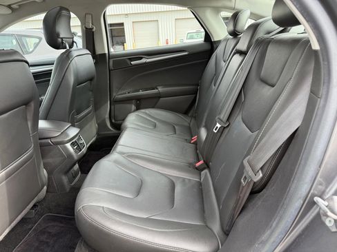 Used 2013 Ford Fusion Titanium image 19