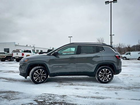 Certified 2022 Jeep Compass Limited image 7