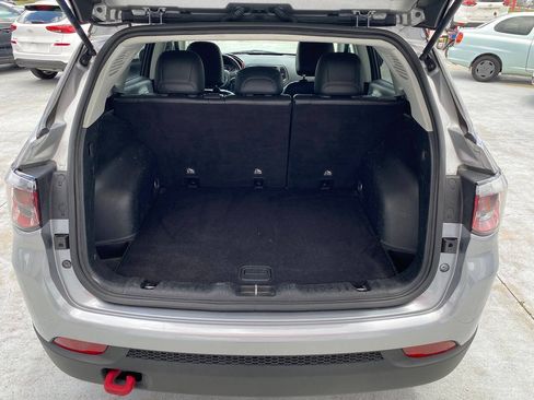 Used 2019 Jeep Compass Trailhawk AWD/4WD image 4