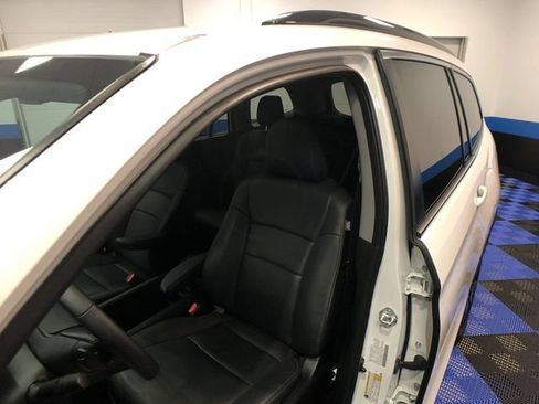 Used 2022 Honda Pilot Touring image 11
