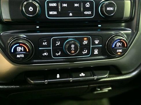 Used 2018 Chevrolet Silverado 1500 LT w/ LT Eassist Package image 31