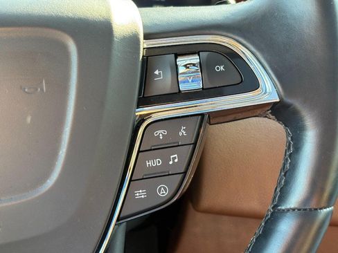 Certified 2023 Lincoln Navigator Reserve AWD/4WD image 19