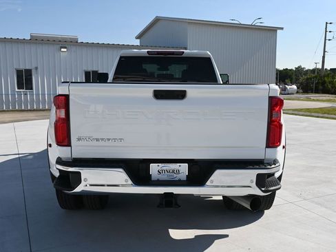 Used 2025 Chevrolet Silverado 3500 LT w/ Safety Package AWD/4WD image 5