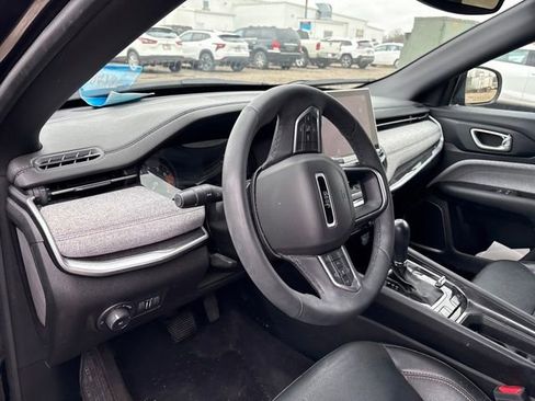 Used 2023 Jeep Compass Latitude image 8