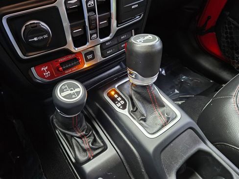 Used 2019 Jeep Wrangler Unlimited Rubicon image 25