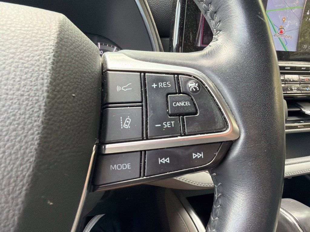 Used 2021 Toyota Highlander Platinum AWD/4WD image 29