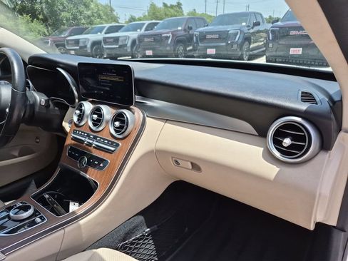 Used 2021 Mercedes-Benz C 300 Sedan image 38