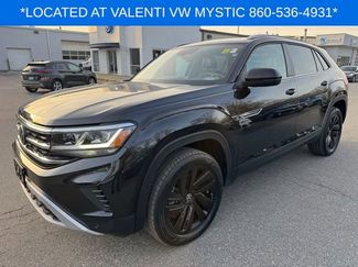 Certified 2022 Volkswagen Atlas Cross Sport SE w/ Panoramic Sunroof Package video 1