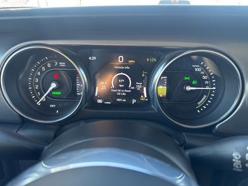 Used 2023 Jeep Wrangler Unlimited Rubicon 4xe image 22