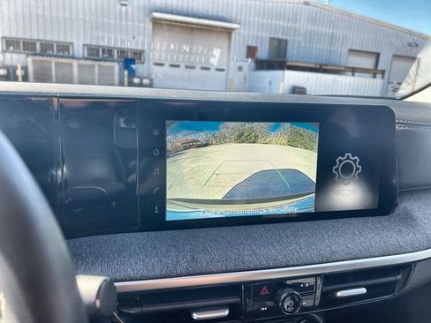 Used 2025 Nissan Kicks SV w/ Charging Package image 14