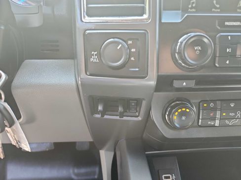 Used 2018 Ford F250 XLT w/ XLT Premium Package AWD/4WD image 53
