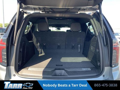 Used 2025 Chevrolet Suburban Z71 AWD/4WD image 20