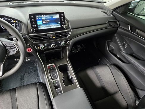 Used 2021 Honda Accord EX image 18
