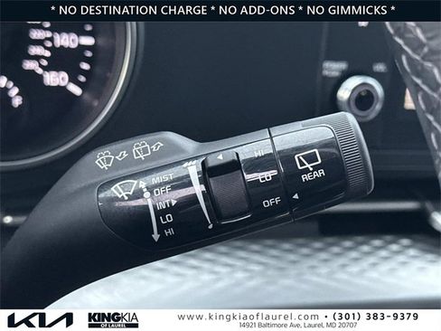 Used 2024 Kia Carnival LX image 12