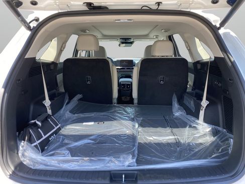 Used 2025 Kia Sorento SX FWD image 8