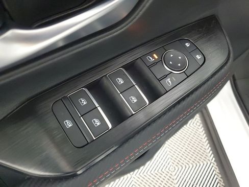 New 2026 Nissan Kicks SR image 28