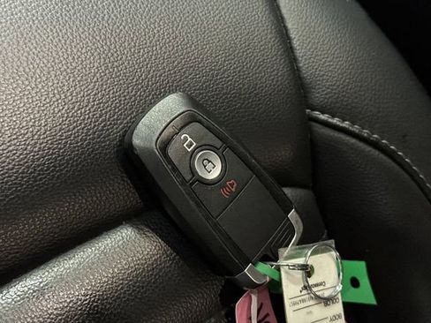 Used 2024 Ford Edge SEL image 26