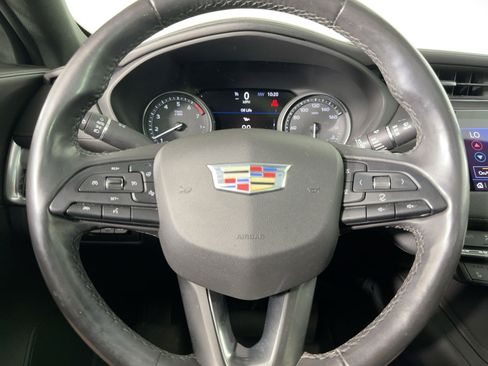 Used 2019 Cadillac XT4 Premium Luxury image 17