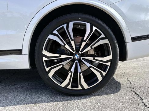 Certified 2024 BMW X7 xDrive40i w/ Executive Package image 10