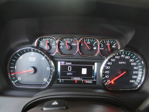 Used 2019 Chevrolet Suburban LT AWD/4WD image 43