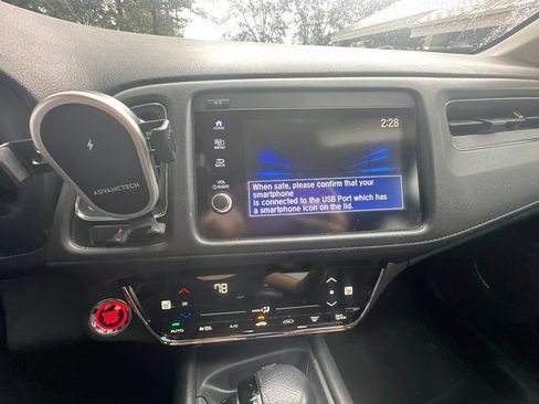 Used 2022 Honda HR-V EX image 10