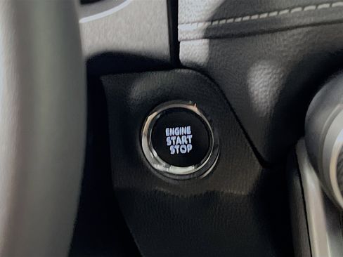 Used 2025 Toyota RAV4 Limited image 23