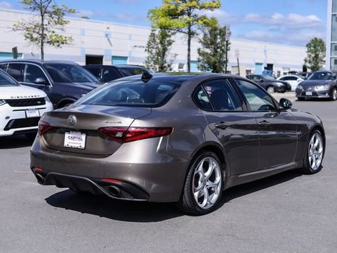 Used 2019 Alfa Romeo Giulia Ti Sport w/ Quick Order Package 22S Sport AWD/4WD image 12