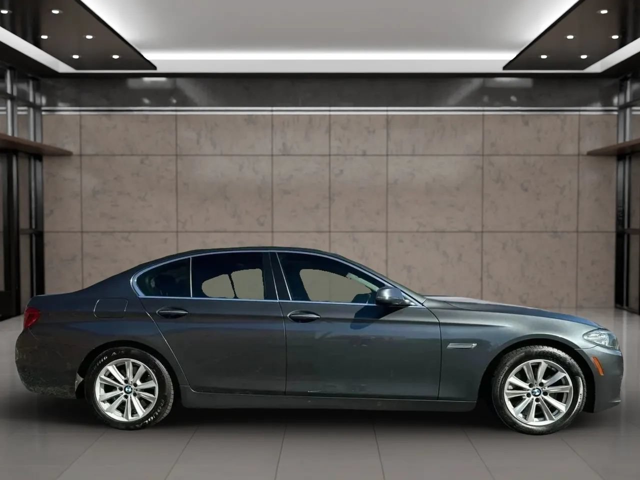 Used 2016 BMW 528i xDrive Sedan AWD/4WD image 5