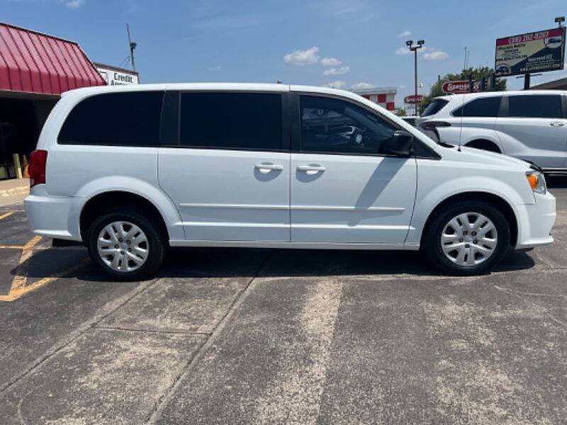Used 2017 Dodge Grand Caravan SE w/ Power Window Group FWD image 5