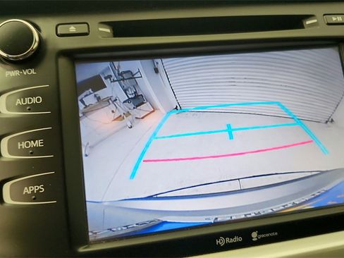 Used 2015 Toyota Highlander XLE image 23