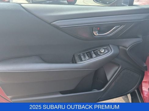 Used 2025 Subaru Outback Premium AWD/4WD image 11