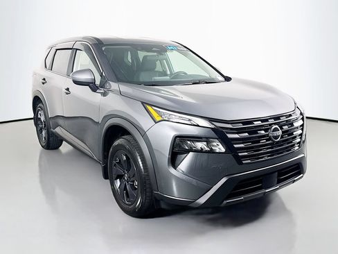 Used 2026 Nissan Rogue SV w/ Cold Weather Package FWD image 3