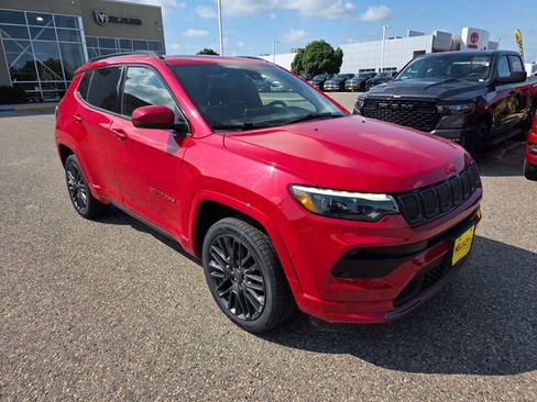Used 2022 Jeep Compass Limited w/ (RED) Package AWD/4WD image 5
