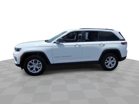 Used 2023 Jeep Grand Cherokee Limited AWD/4WD image 4